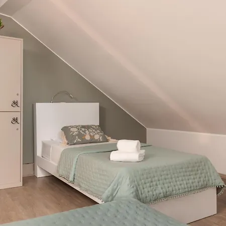 Vandrerhjem Serenata & Coimbra