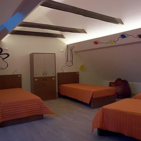 Serenata & Hostel