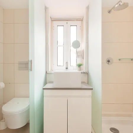 Serenata Hotel&hostel Ostello