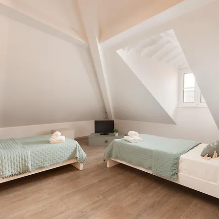 Serenata Hotel&hostel *