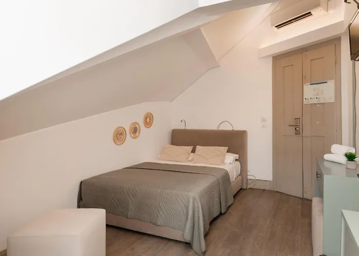 Serenata Hotel&hostel Ostello Coimbra