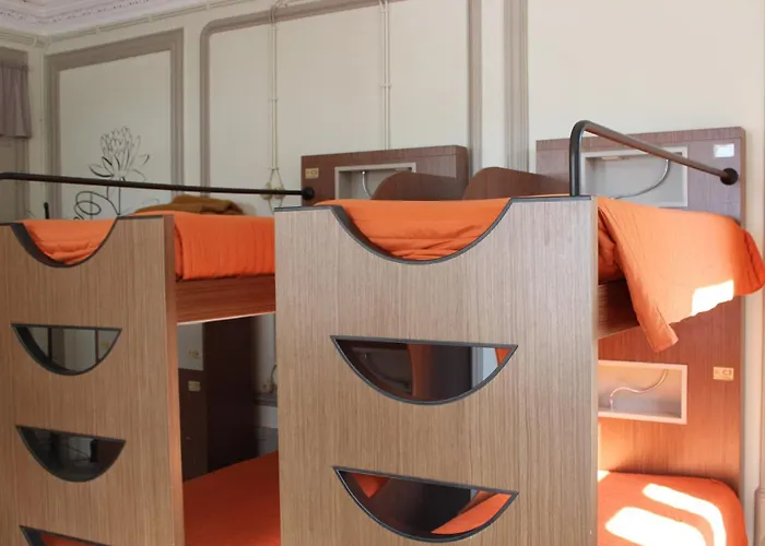 Serenata Hotel&hostel *