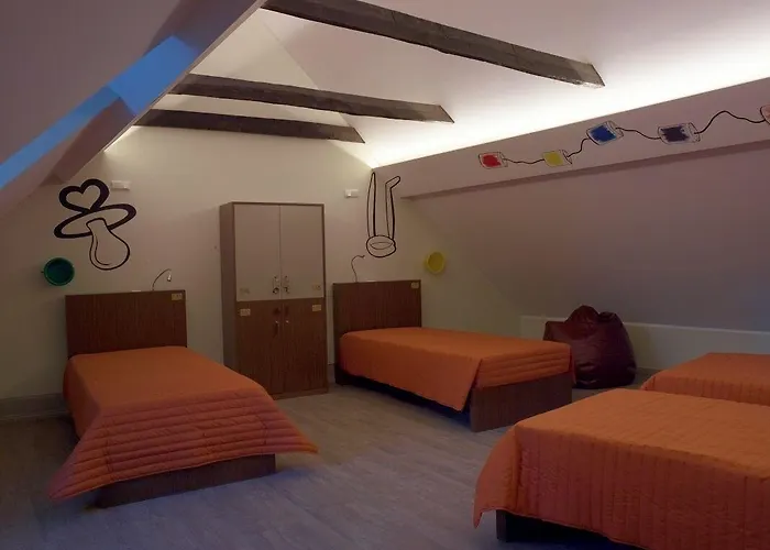 Serenata Hotel&hostel Ostello