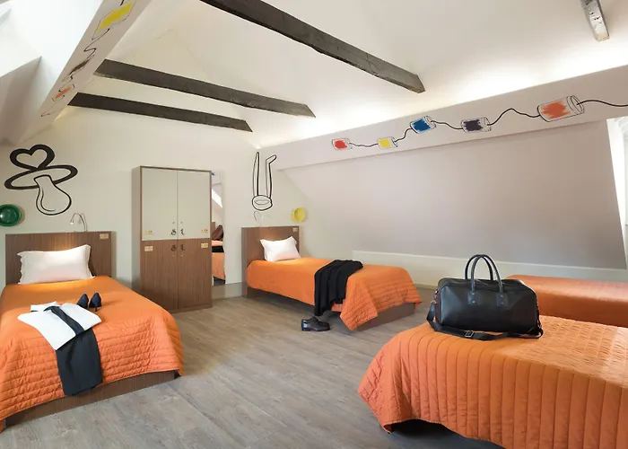 Serenata Hotel&hostel Ostello *